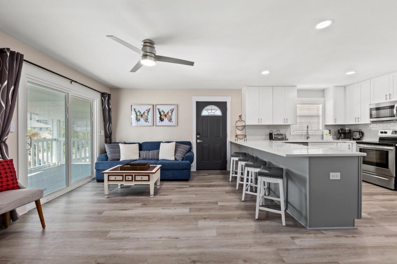Welcome To Dolphin Fun B, Brand New Duplex Walk To The